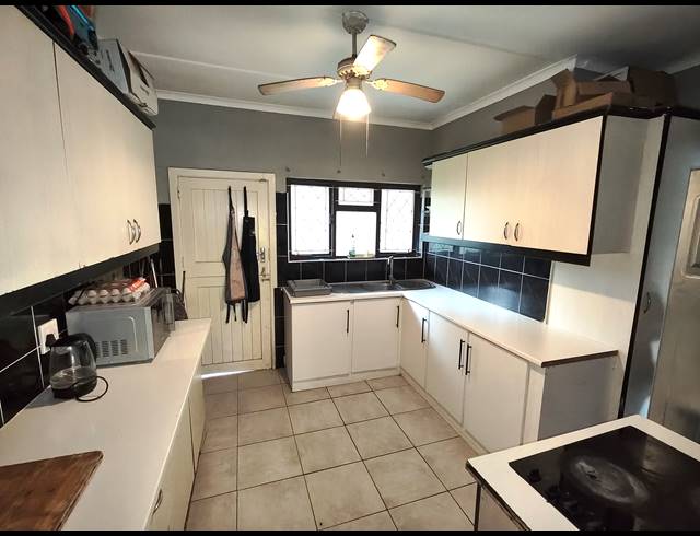 3 BEDROOM HOUSE FOR SALE IN ASHLEY